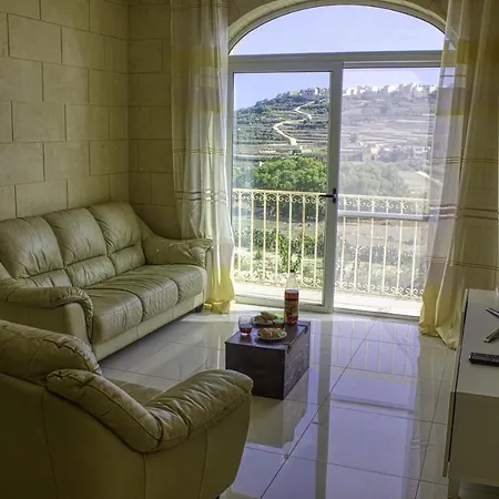 Airy Apt W/terrace, Valley Views & Communal Pool Gz-kbow1-1 شقة Għasri